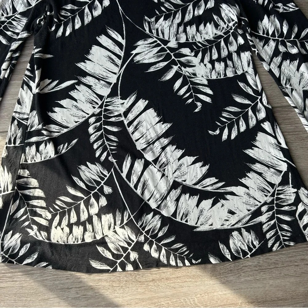 Karen Kane Leaves  Pattern Cold Shoulder Bell Sleeve Top - Picture 8 of 15